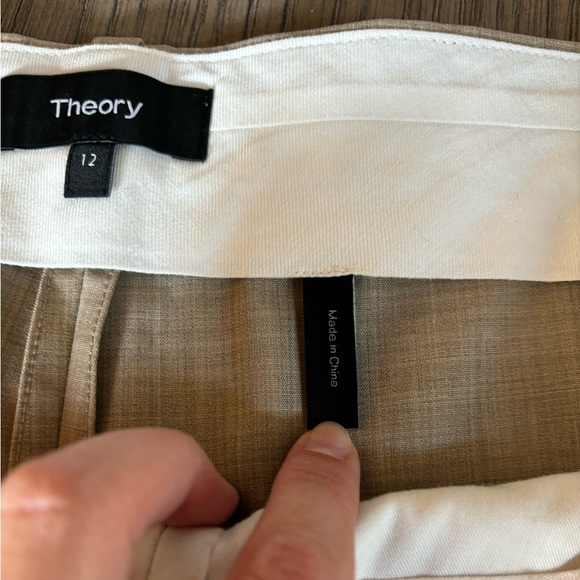 Theory skinny trousers in a size 12 - Picture 5 of 10